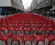 Les Petites Chaises rouges, Edna O’Brien